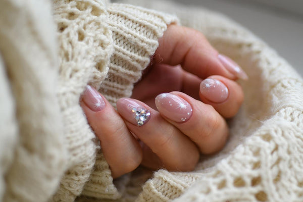 32 Beautiful Winter Nail Art Designs to Brighten Up the Season | Short  acrylic nails designs, Short acrylic nails, Classy nails